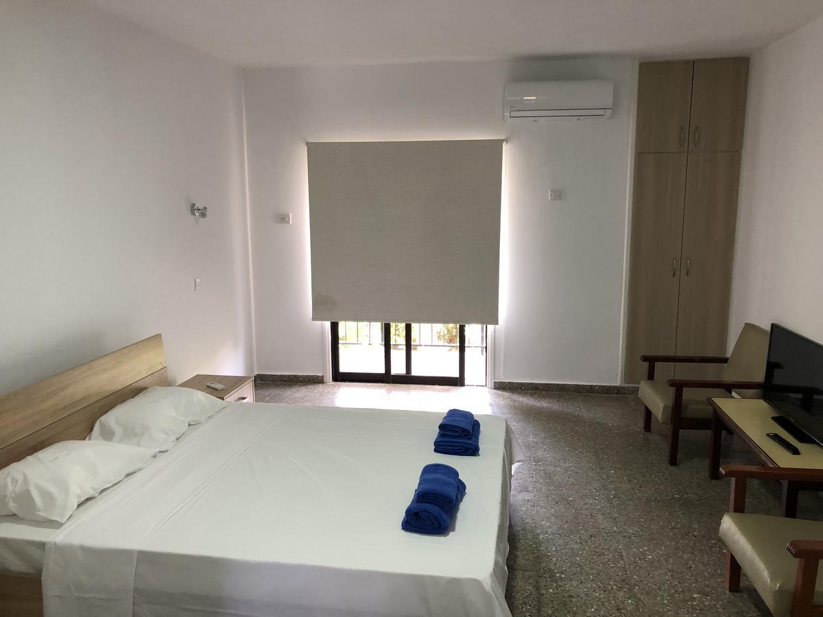 Kasapis Apts Larnaca Ngoại thất bức ảnh