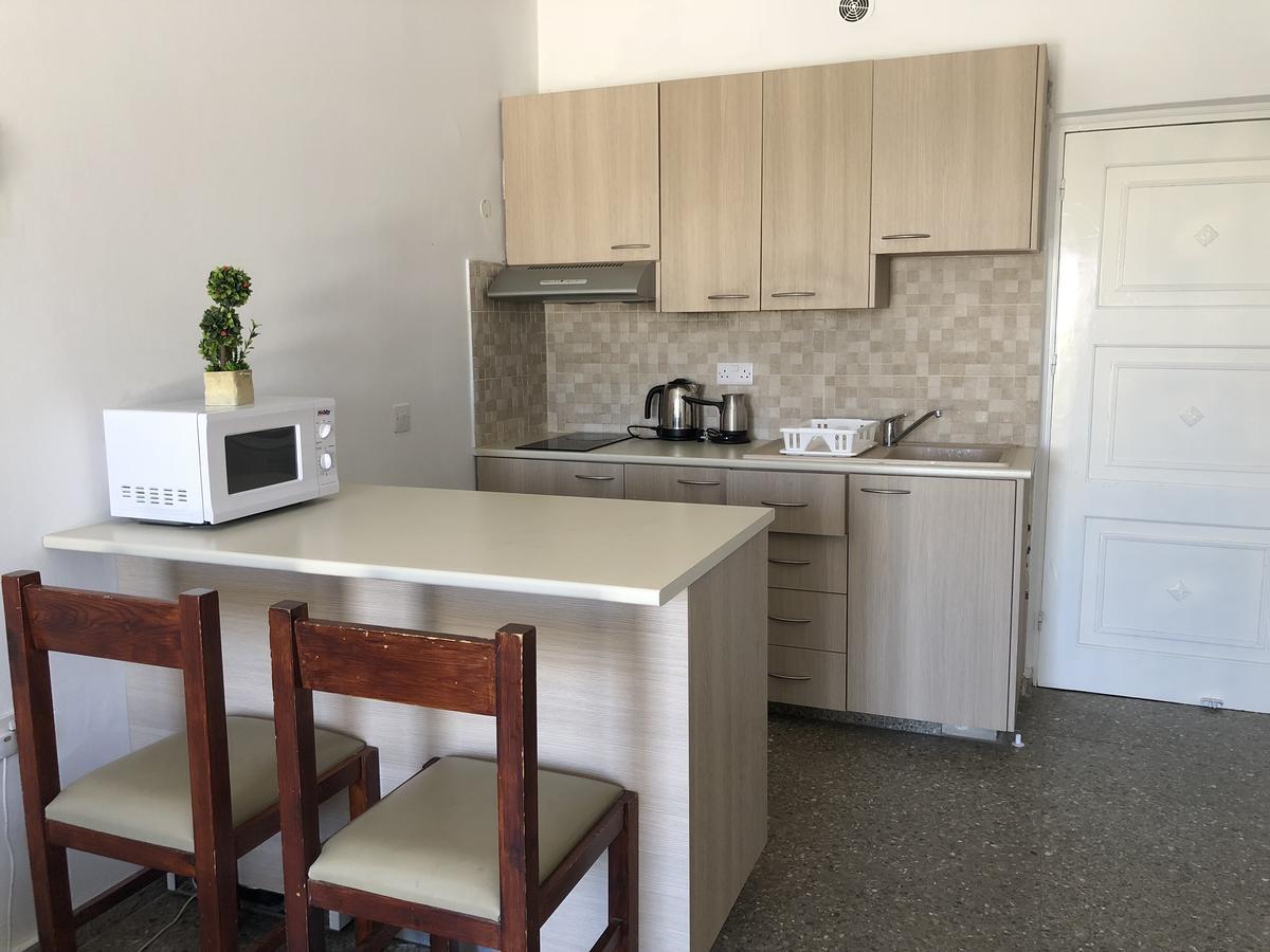 Kasapis Apts Larnaca Ngoại thất bức ảnh