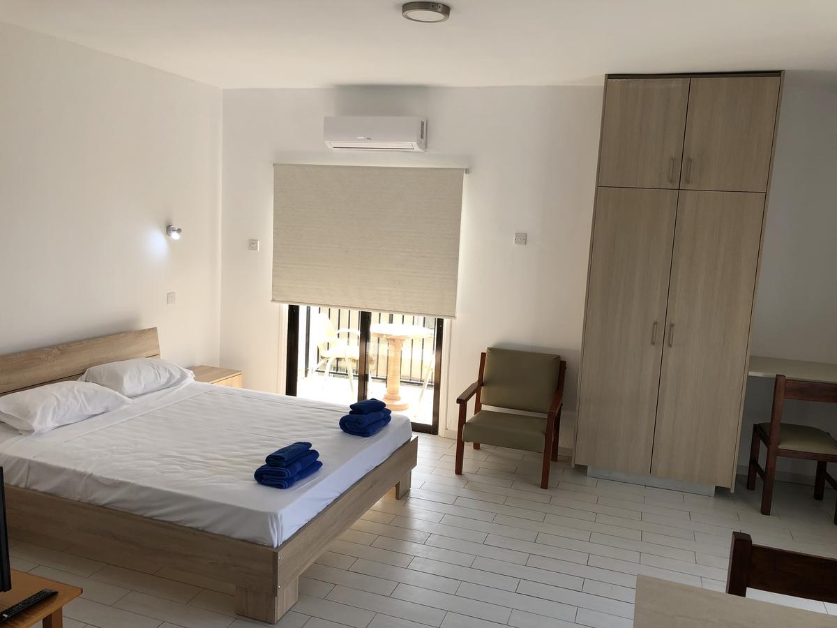 Kasapis Apts Larnaca Ngoại thất bức ảnh