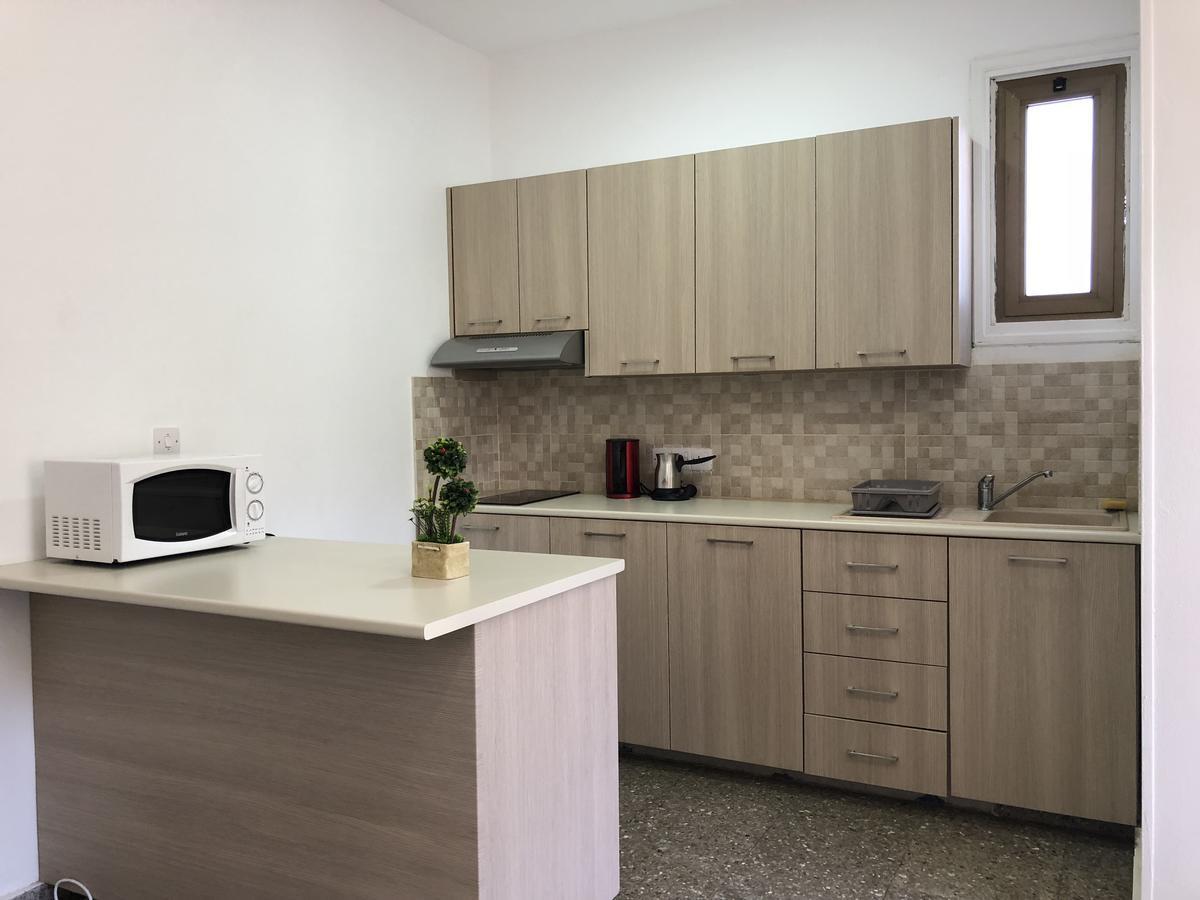 Kasapis Apts Larnaca Ngoại thất bức ảnh